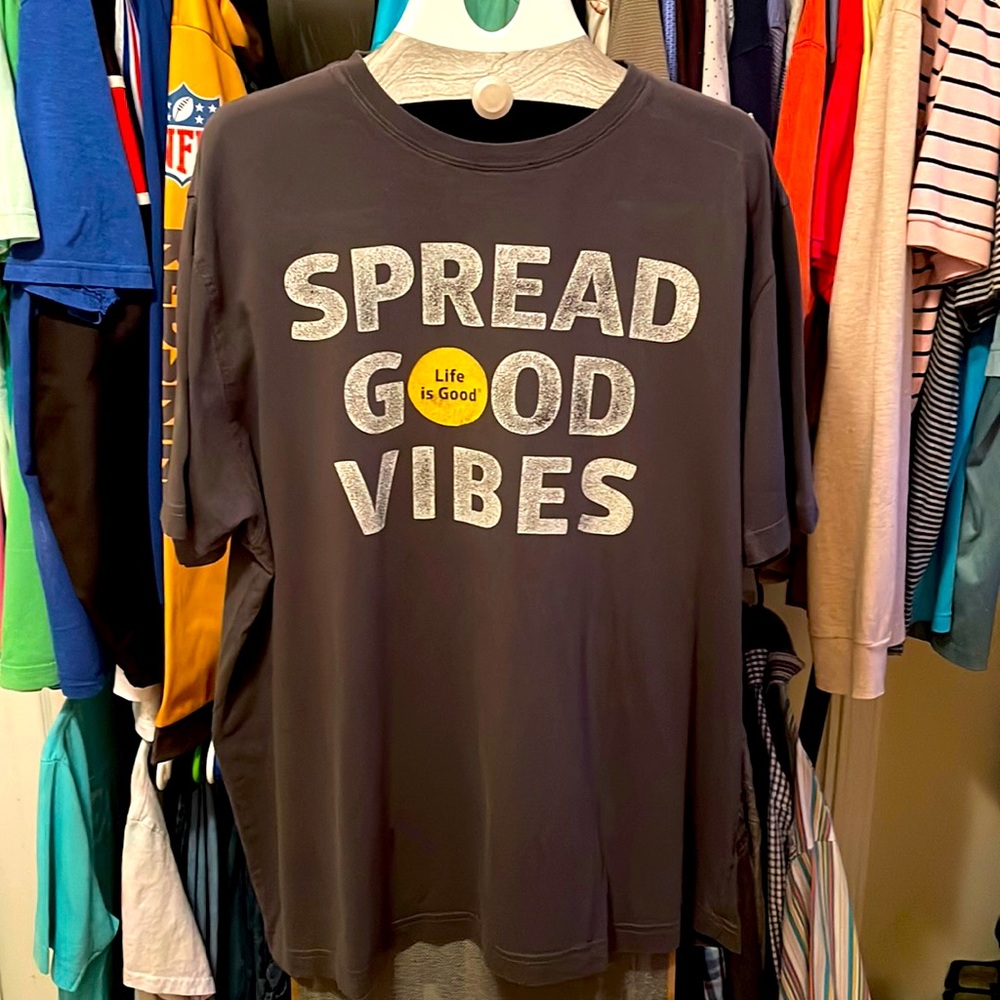 LIFE IS GOOD- SPREAD GOOD VIBES MENS TEE 🍻 🏝️